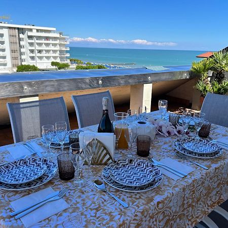 Апартаменти Blue Moon Penthouse Лідо-ді-Єзоло Екстер'єр фото