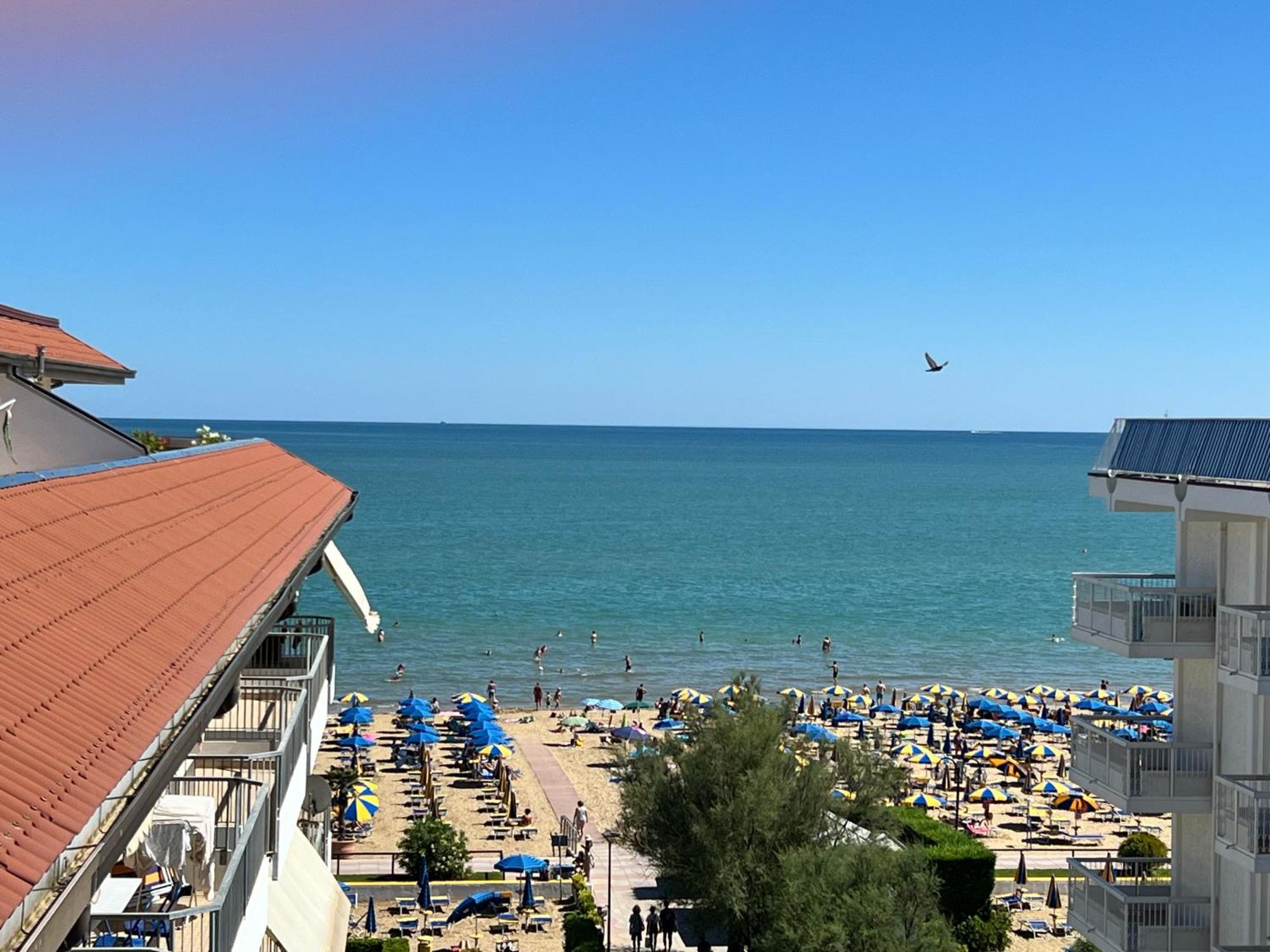 Апартаменти Blue Moon Penthouse Лідо-ді-Єзоло Екстер'єр фото